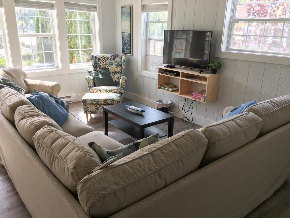 Larinda'S Landing Oceanfront Cottages Халифакс Екстериор снимка