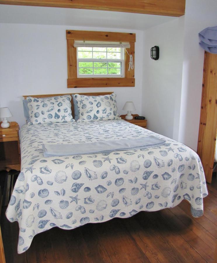 Larinda'S Landing Oceanfront Cottages Халифакс Екстериор снимка