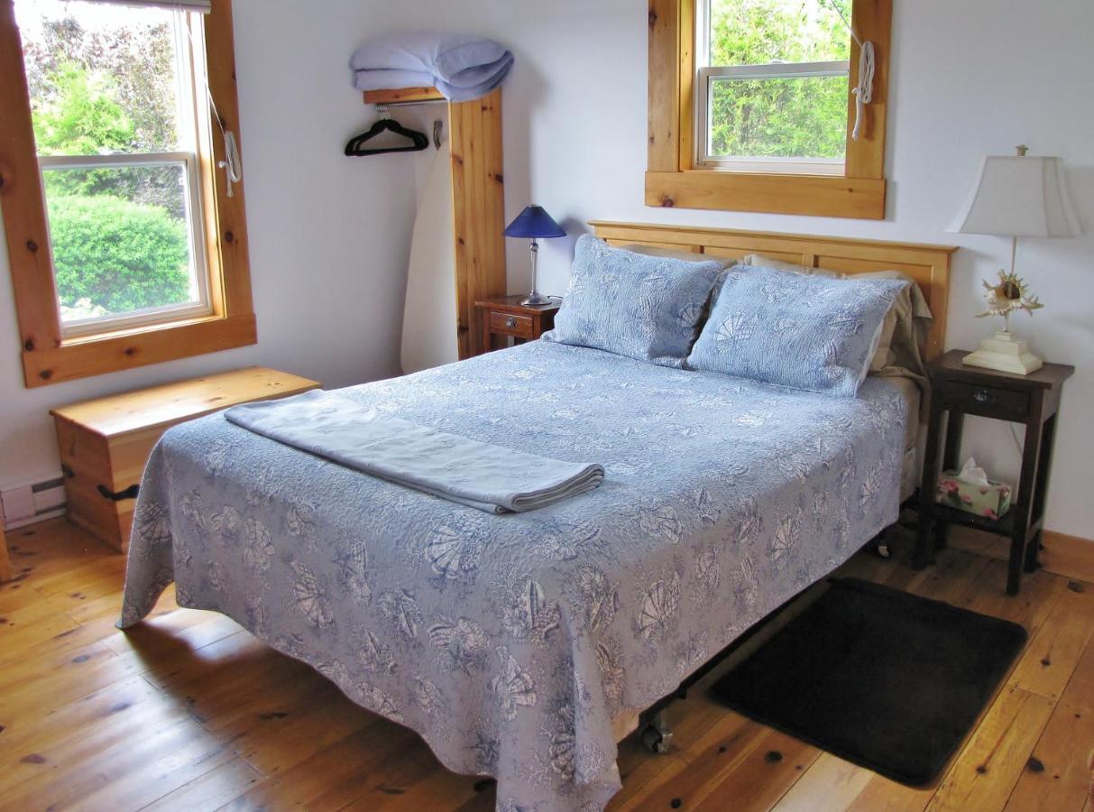 Larinda'S Landing Oceanfront Cottages Халифакс Екстериор снимка