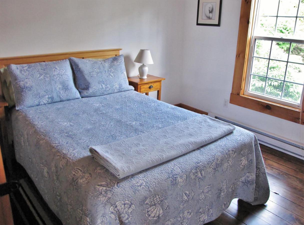 Larinda'S Landing Oceanfront Cottages Халифакс Екстериор снимка