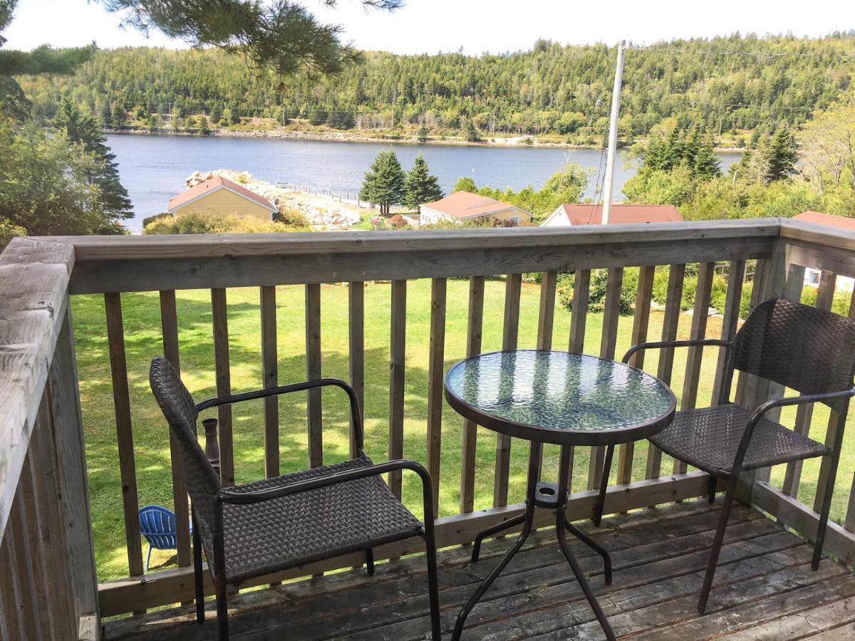 Larinda'S Landing Oceanfront Cottages Халифакс Екстериор снимка