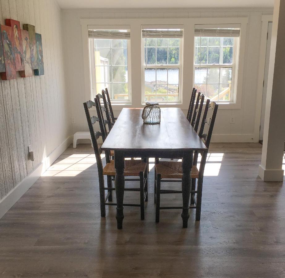 Larinda'S Landing Oceanfront Cottages Халифакс Екстериор снимка