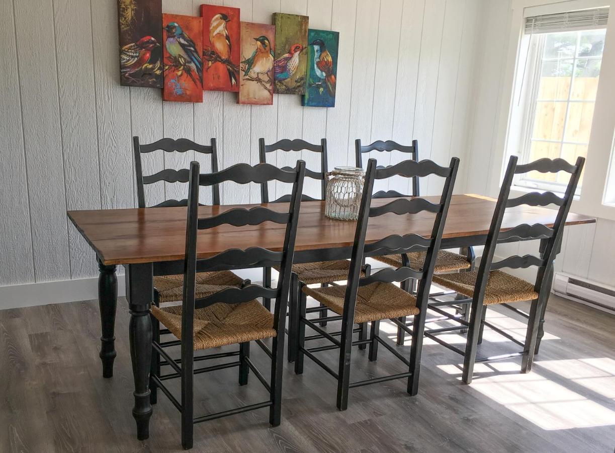 Larinda'S Landing Oceanfront Cottages Халифакс Екстериор снимка